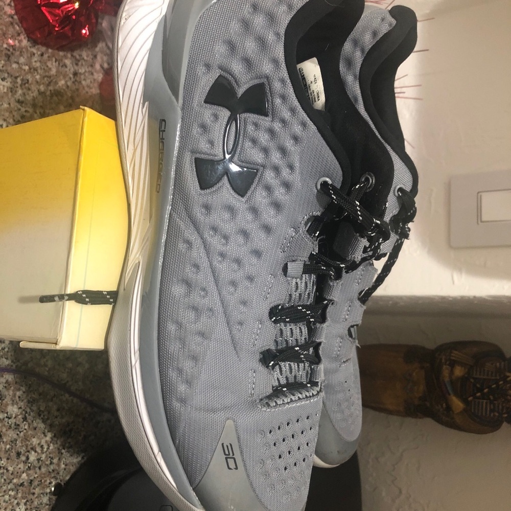 Under Armour Men's Gray Running Shoes